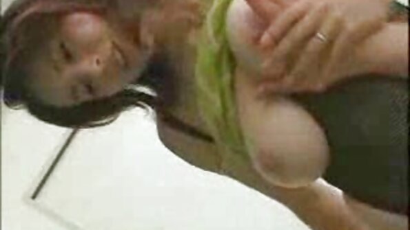 Busty sürtük pornu izle türkçe alt yazılı onu kedi etrafında bir çük ve ağzını da alır