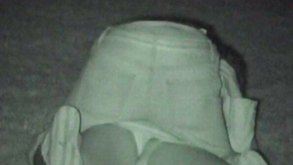 Büyük memeli bir sarışın sıcak sıkı kedi ile türkçe altyazılı anal porno izle oynuyor