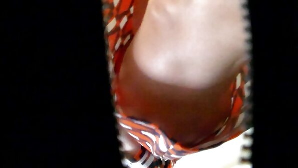 Sapık sarışınlar sıcak üçlü sahnede bir züppe türkçe altyazılı porno grup paylaşıyor