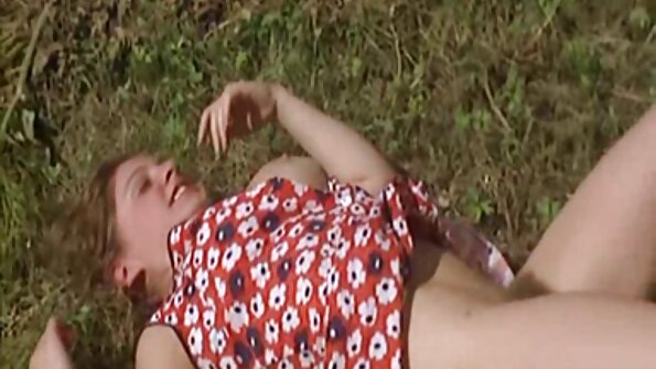 Anal seven bir sarışın seksi kıçını brazzers porno alt yazılı izle parmaklı alıyor